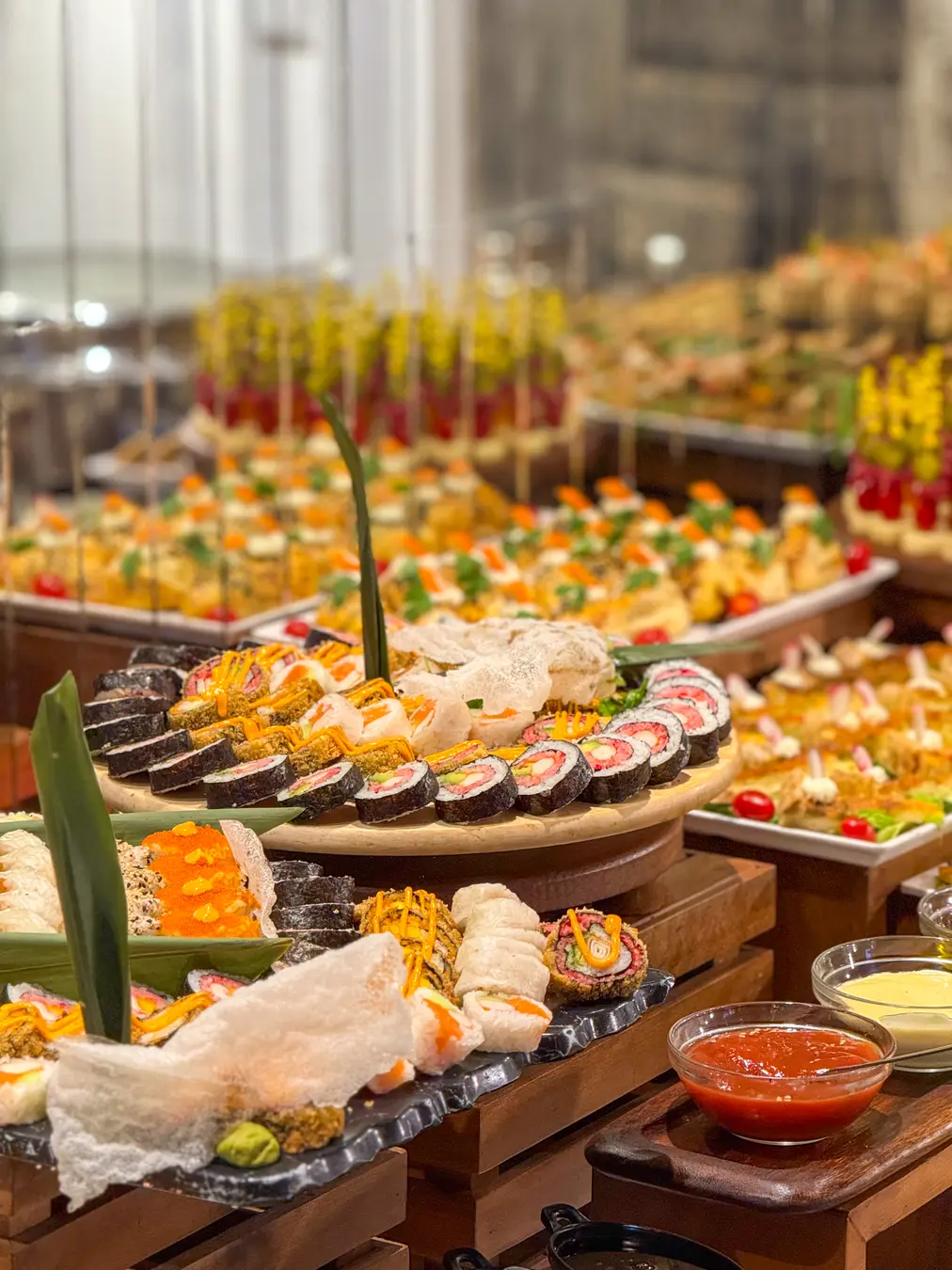 Assortiment de bouchées au buffet dîner Pensée