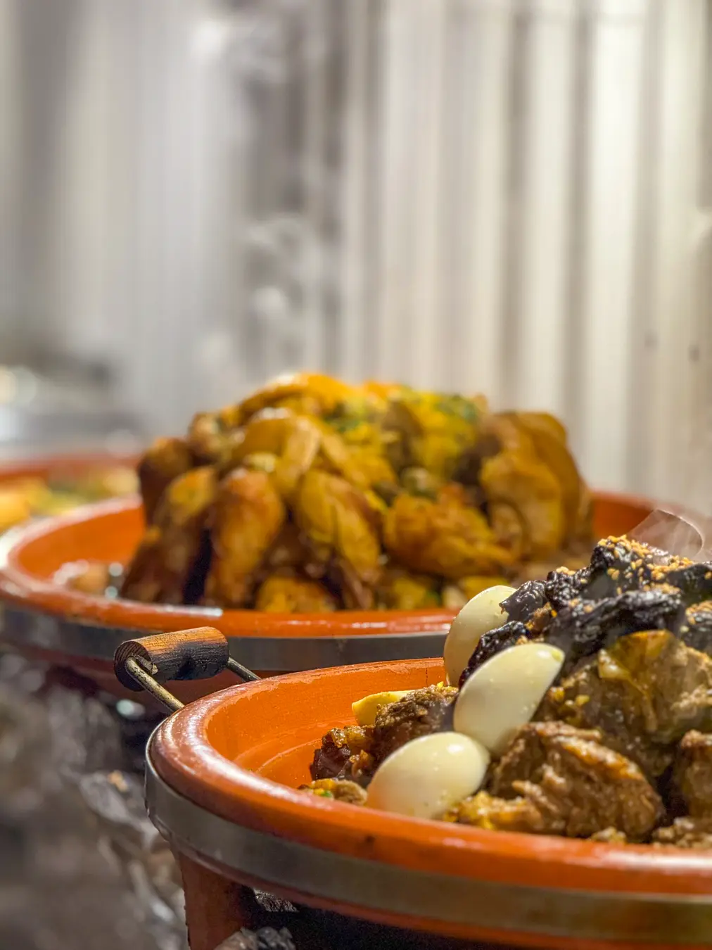 Tajines présentés au buffet dîner Pensée